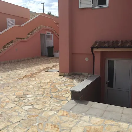Snajder * Pag Town